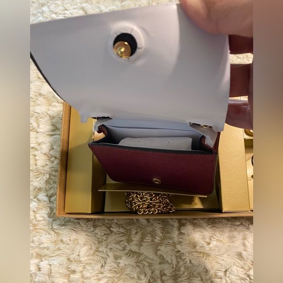 NWT NIB Coach Mini Black Cherry Color Wallet w/ Gold Chain & Attachable Charms - Picture 7 of 10